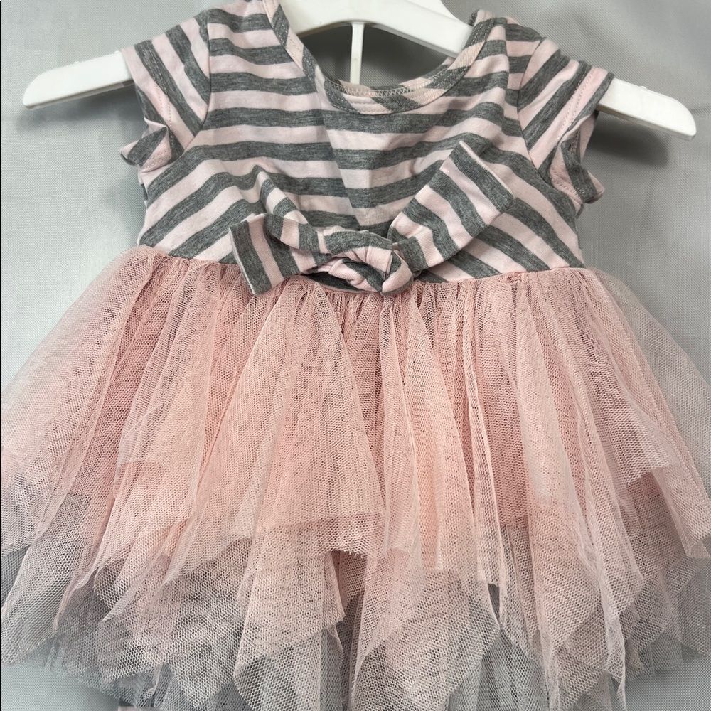 Bonnie BabyvPink and gray 2 piece tutu skirt set size 3-6 months - Picture 2 of 8